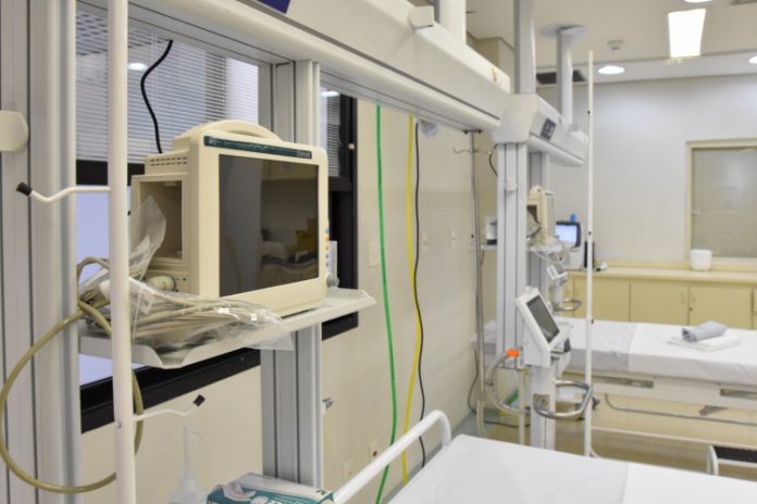 Taxa de ocupação de leitos de UTI em São Paulo cai quase 10% em 15 dias