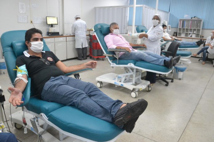 Baixo estoque de plasma impacta produção de medicamentos contra imunodeficiência