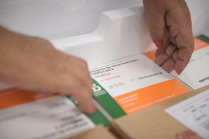 Paraíba recebe mais 180,7 mil doses de vacina contra a Covid-19