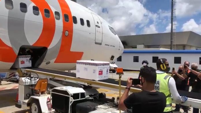 Novo lote com mais de 110 mil doses de vacina contra a Covid-19 chega à Paraíba nesta sexta (16)