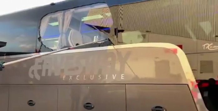 Torcedores do Liverpool apedrejam ônibus do Real Madrid antes de decisão