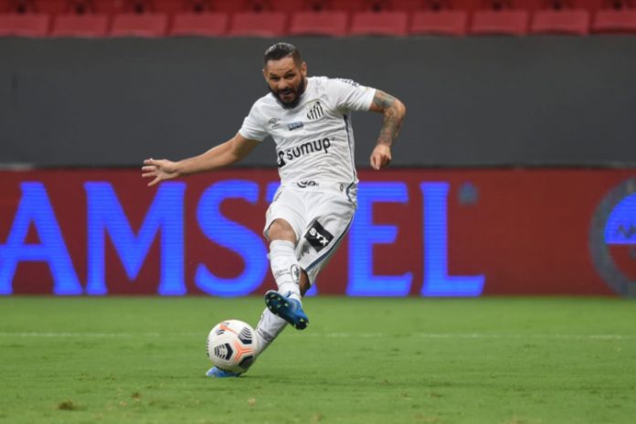 Santos empata em 2 a 2 com o San Lorenzo e vai à fase de grupos da Libertadores
