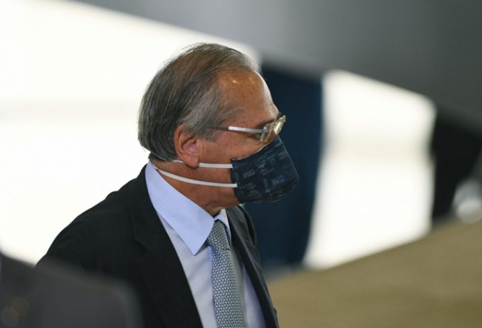 Após determinação do STF, Guedes diz que corte no Censo partiu do Congresso