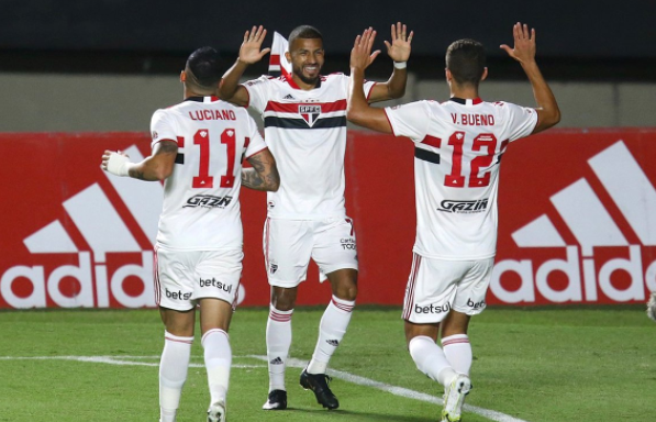 No Paulistão, São Paulo faz 2 a 0 no Santo André e vence a 6ª seguida