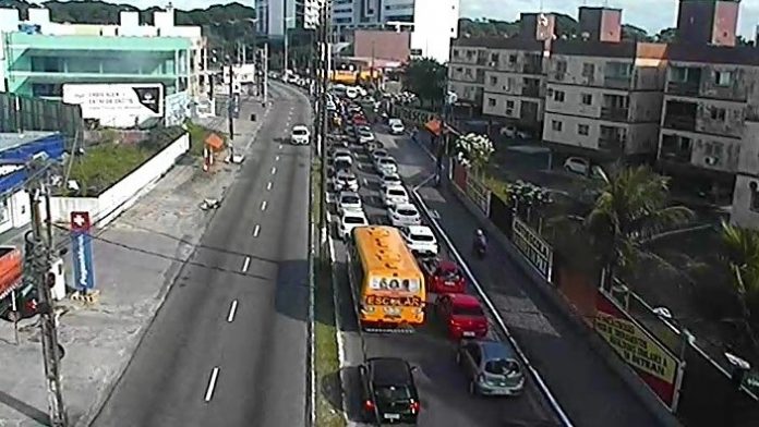 Cerca de 65 placas de trânsito foram substituídas após furtos e vandalismo em 2020, em João Pessoa