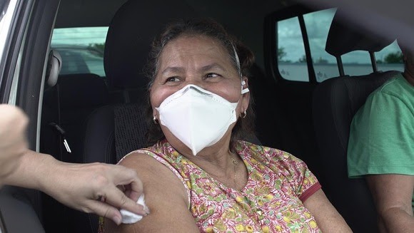 Vacinação contra Covid-19 de idosos acima de 65 anos continua nesta segunda (5), em Campina Grande