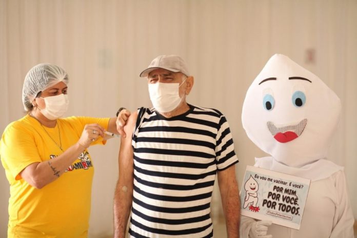 Parnamirim amplia vacinação para idosos de 65 anos nesta terça-feira (6); veja cronograma