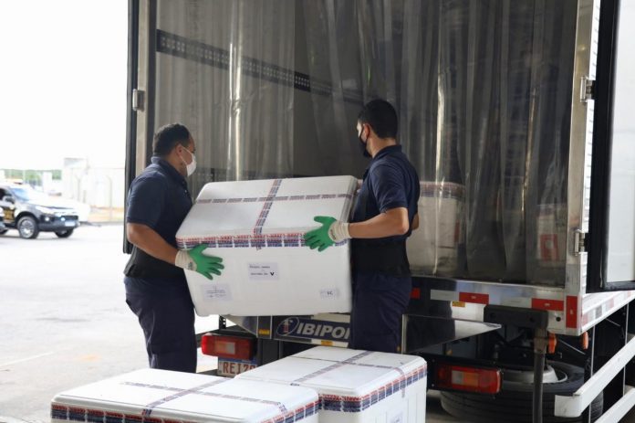 Governo do RN distribui 3,2 mil vacinas para 2ª dose da CoronaVac nesta sexta (30); veja quantidade por município