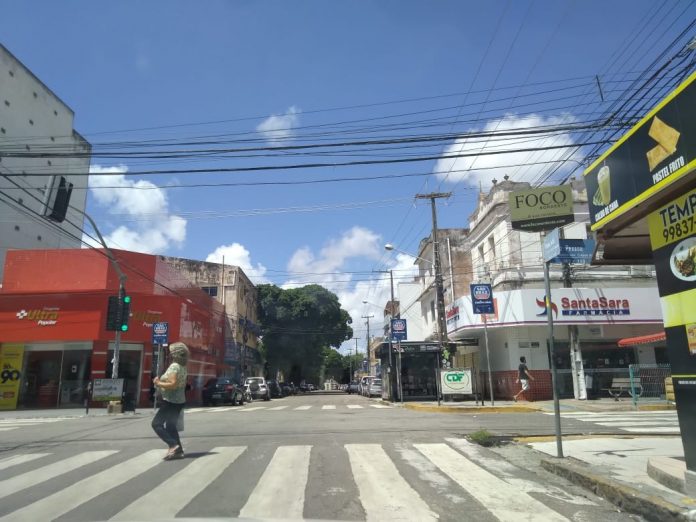 Governo anuncia novo decreto e permite funcionamento de escolas, igrejas e comércio a partir da próxima segunda (5) no RN