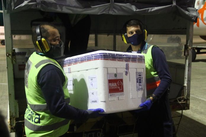 RN recebe novo lote com 89,4 mil doses de vacina contra a Covid-19