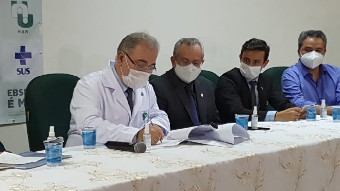 Ministro quer mais que dobrar a vacinação diária contra a Covid-19, mas não define prazos para isso