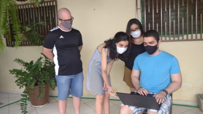 Irmãos passam em primeiro lugar para curso de Medicina em universidades diferentes de Mossoró