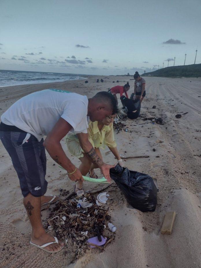 Lixo com seringas é encontrado em praias do litoral Sul do RN