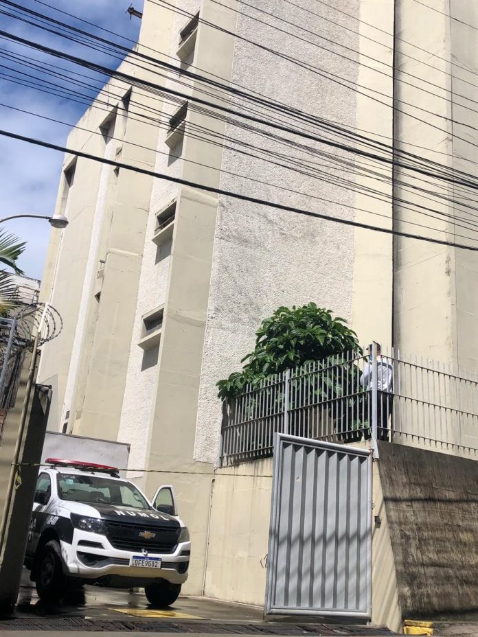 Homem morre após cair de prédio de 27 metros de altura, em João Pessoa