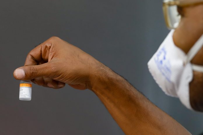 Mossoró e Parnamirim suspendem aplicação da vacina Coronavac por falta de doses