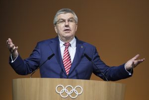 COI adia visita de Thomas Bach ao Japão por causa do aumento de casos de Covid-19