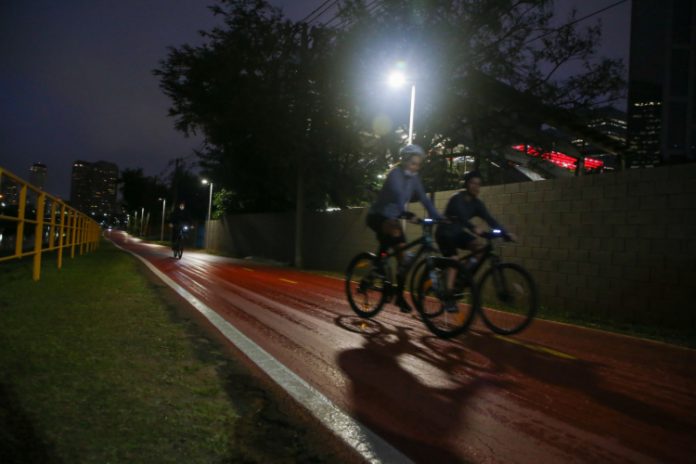 Governo de SP inaugura iluminação inteligente na Ciclovia Novo Rio Pinheiros