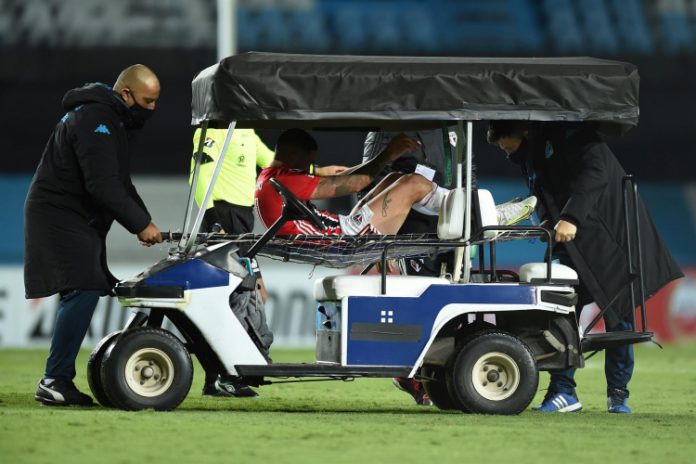 São Paulo confirma lesões de Daniel Alves e Luciano; Eder tem edema na coxa