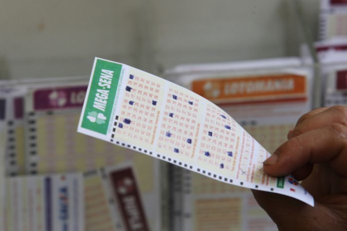 Mega-Sena: Aposta única leva prêmio de R$ 37,4 milhões; veja dezenas sorteadas