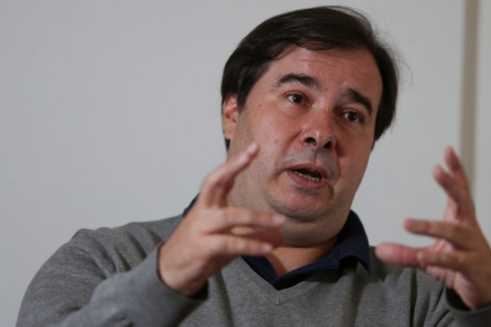 Deputado do DEM afirma que Rodrigo Maia foi expulso do partido: ‘Figura odiada’