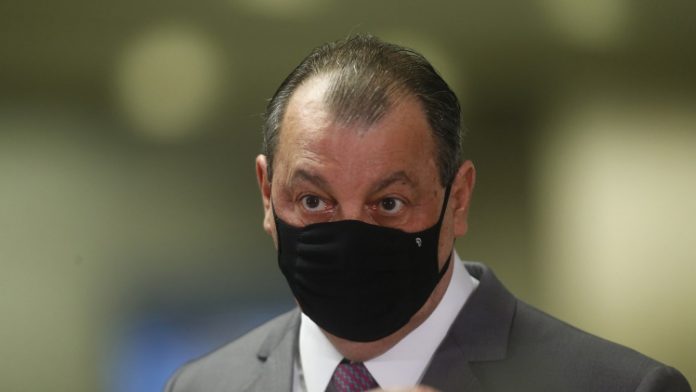 Presidente da CPI da Covid-19 já foi investigado até por pedofilia