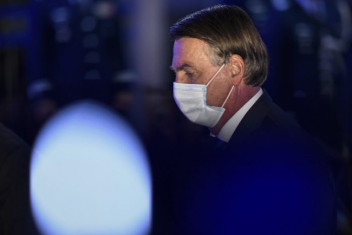 Bolsonaro fala em instaurar decreto contra medidas de isolamento social: ‘Não ousem contestar’