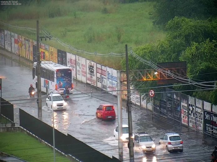 Chove mais de 50 milímetros nas últimas doze horas, em João Pessoa