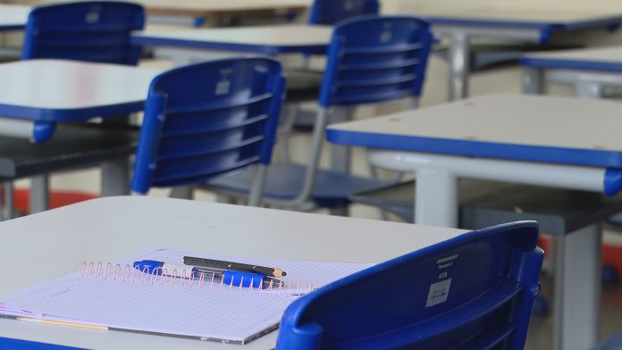 Secretaria de Saúde do RN prevê começar a vacinar professores contra Covid-19 em 24 de maio