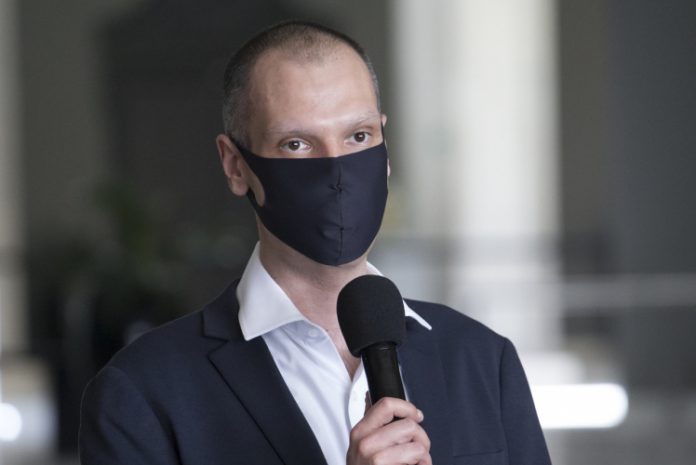 Neto de ex-governador de SP, Bruno Covas entrou para a política aos 18 anos; relembre trajetória