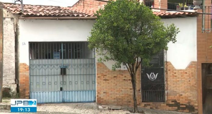 Conheça a casa onde Juliette passou infância e adolescência, no Pedregal, em Campina Grande