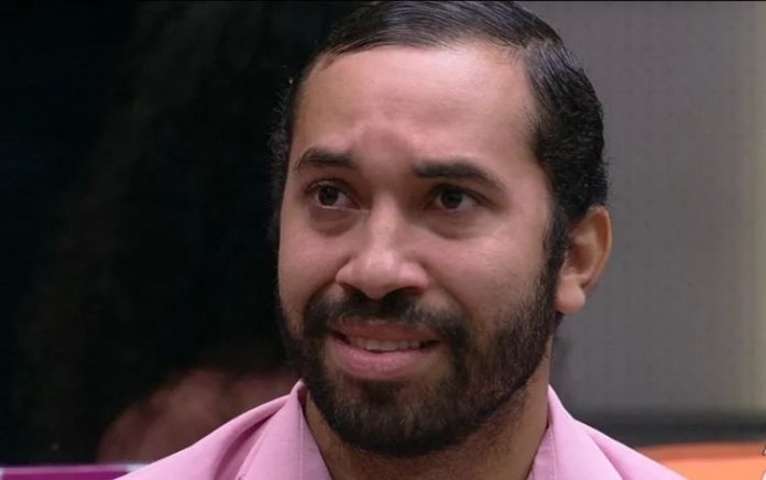 Boninho fica ‘indignado’ com saída de Gilberto do ‘BBB 21’: ‘A gente te ama’