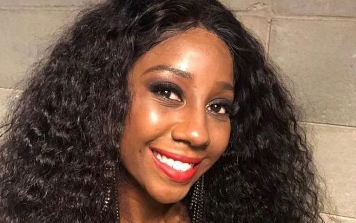 Camilla de Lucas recebe R$ 25 mil de seguidor e reclama: ‘Estou devolvendo’