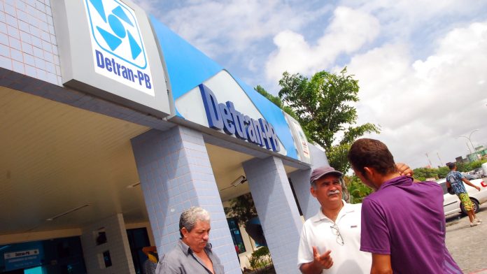 Horário de atendimento para candidatos que vão tirar CNH é ampliado no Detran-PB