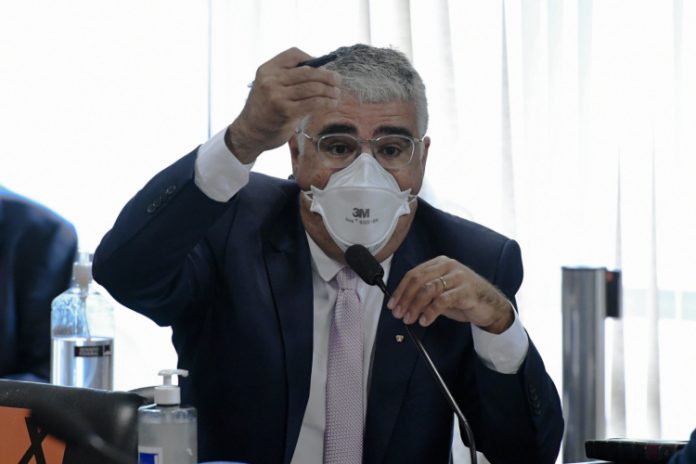 Eduardo Girão afirma que CPI da Covid-19 está sendo parcial e fazendo ‘palanque político’