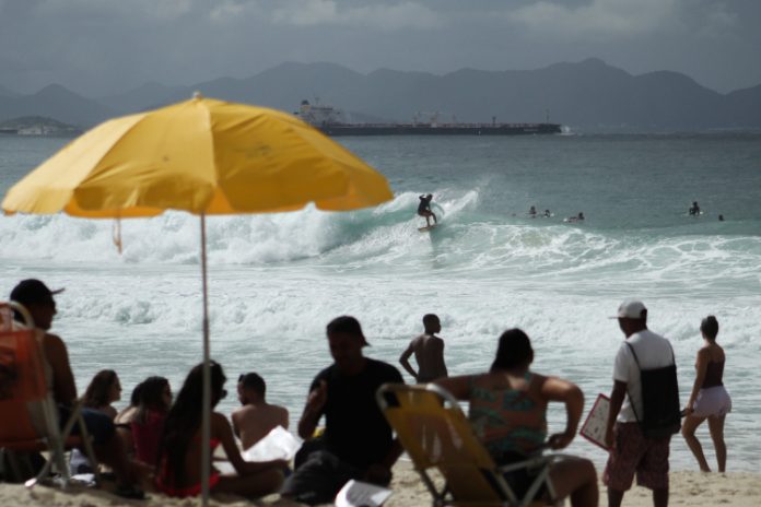 Flexibilização de restrições no Rio de Janeiro preocupa infectologistas