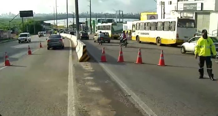 STTU retoma operação de faixa reversível na ponte de Igapó em Natal