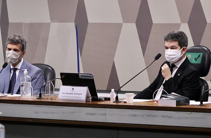 Que palhaços, mágicos e domadores me perdoem, mas a CPI da Covid-19 parece um circo