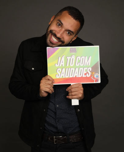 De volta a Pernambuco, Gil do Vigor recebe homenagens da Prefeitura de Paulista