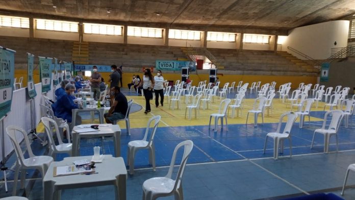 Secretaria de Saúde vê procura por vacina da Pfizer abaixo do esperado e avalia avançar público das comorbidades em Natal