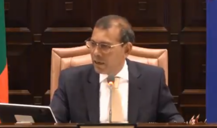 Ex-presidente das Maldivas está em estado crítico após ser alvo de atentado