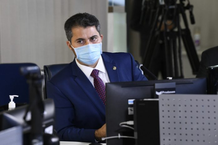 Senador aconselha Pazuello a ir depor na CPI da Covid-19 ‘guarnecido de proteção’