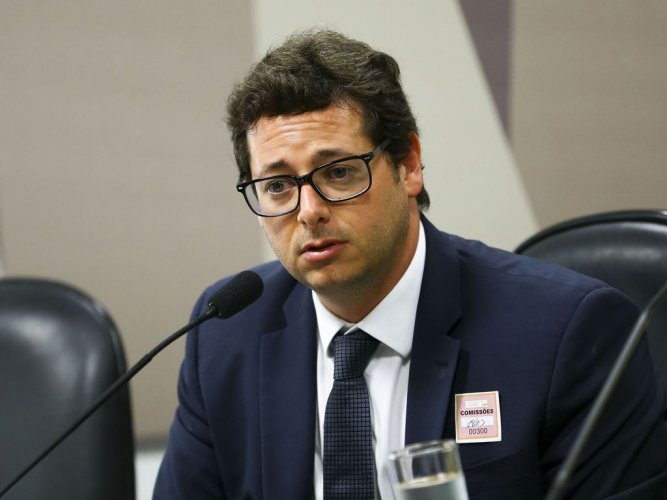 Em áudio divulgado por revista, Wajngarten diz que governo foi ‘incompetente’ na compra de vacinas