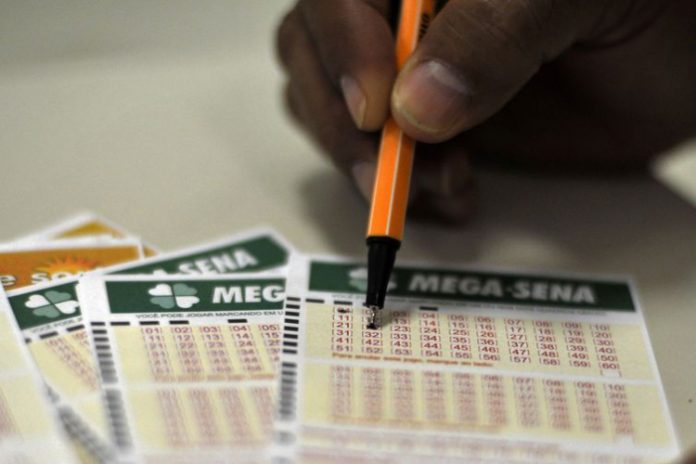 Mega-Sena acumula e pagará R$ 40 milhões no próximo concurso; veja dezenas sorteadas