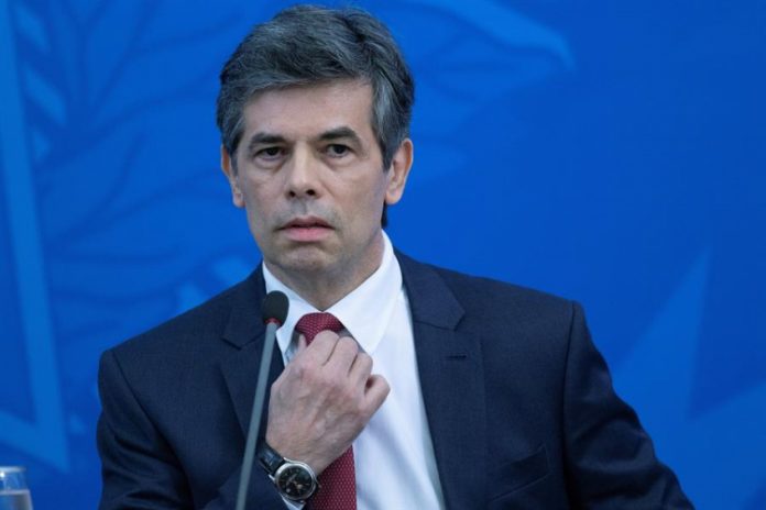 CPI da Covid-19 ouve ex-ministro da Saúde Nelson Teich nesta quarta-feira