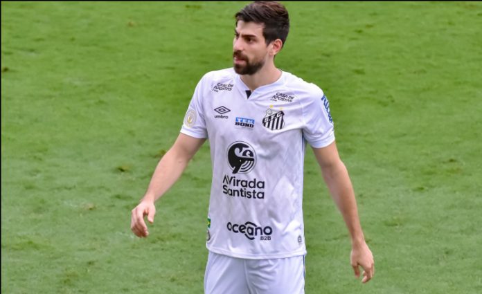 Com quadro viral, Luan Peres é dúvida do Santos para jogo contra The Strongest pela Libertadores