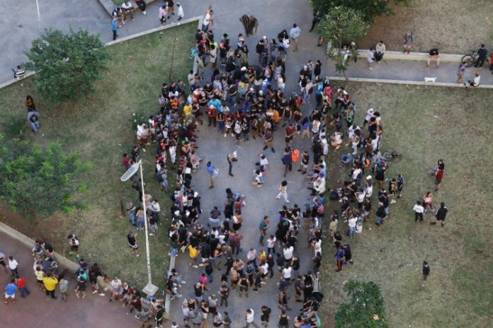 Praça Roosevelt vira palco de aglomerações nos finais de semana: ‘Roleta-russa do vírus’