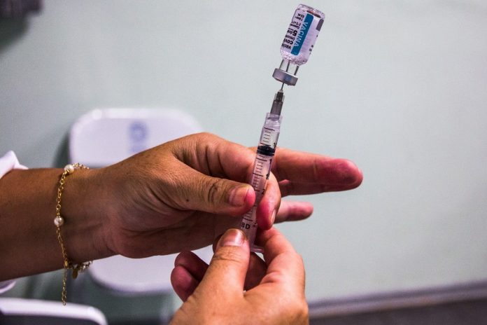 Covid-19: Natal começa a vacinar pessoas de 50 a 54 anos com comorbidades no sábado (15)