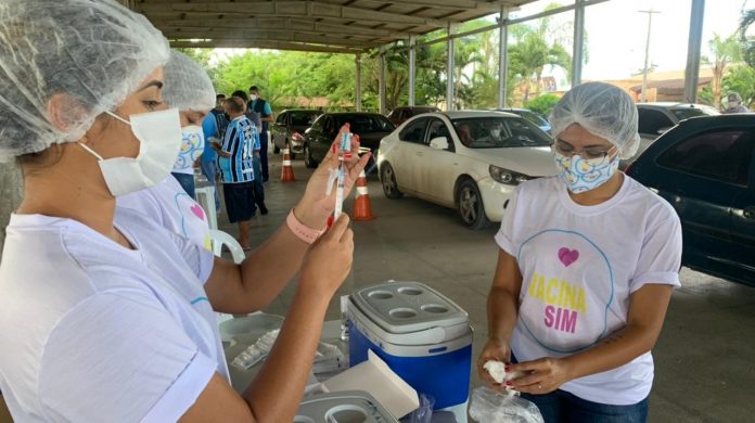 Parnamirim inicia vacinação de pessoas com comorbidades a partir dos 50 anos