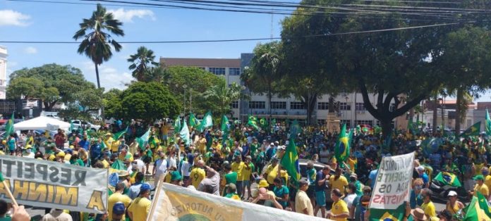 Grupos fazem manifestações no Dia do Trabalhador em Natal
