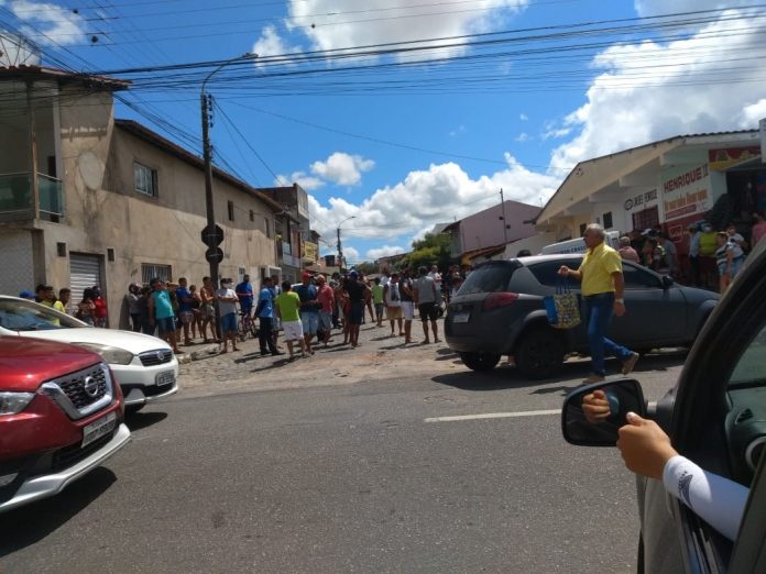 Mulher chora ao lembrar de marido morto no dia do aniversário na PB: ‘acabaram com os sonhos da gente’